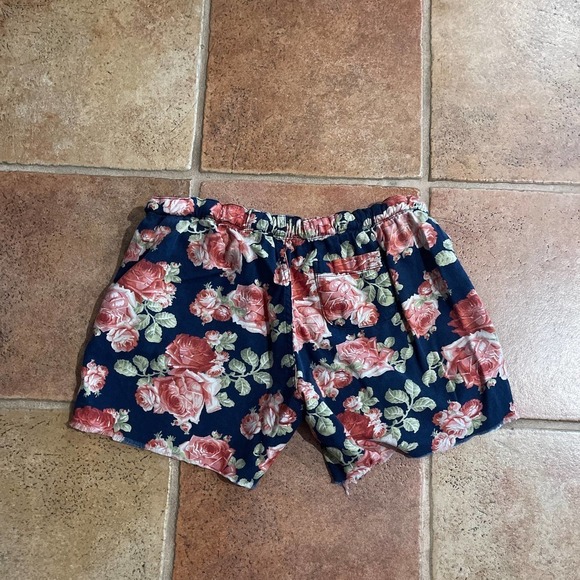 Abercrombie and Fitch cut off flannel Loungepants - Picture 3 of 3